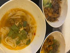 -金色印象·4K影院式足体养生(杨家坪西郊店)