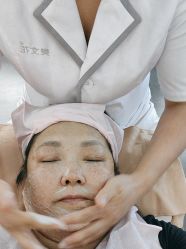 体验前-樊文花面部护理