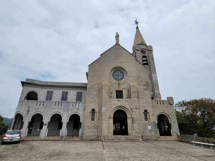 主教山小堂-"看完风平浪静的海,风轻云淡的天和风格简约.