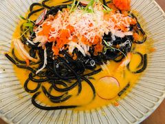 阿拉斯加蟹肉配海胆酱墨鱼汁意面-CHILLAX轻乐时(侨建·Hi City店)
