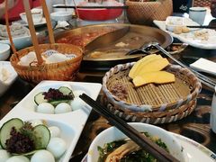 -小天鹅火锅·一线江景洪鼎旗舰店(洪崖洞店)
