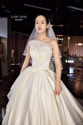 -Lady  Jane高端婚纱礼服馆