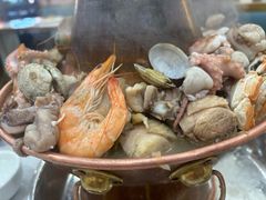 -一口猪海鲜浑锅·东北家常菜