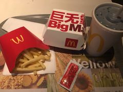 -麦当劳(中山公园龙之梦店)