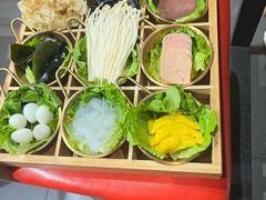 -三顾烤庐·烤鱼·烧烤·龙虾(奉贤店)