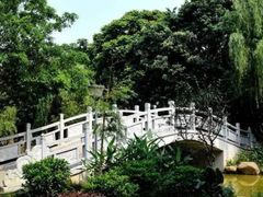 -伊岭岩风景区