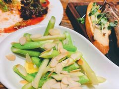 -1886德国汽车餐厅(外滩十六铺码头店)