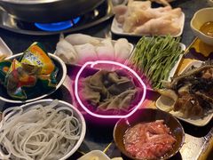 -邓莽子老火锅(中兴路总店)