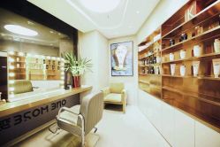 -变画·发型STUDIO