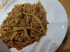 -肘子酥·天津菜·特色捞面(德云社店)