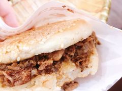 烧饼夹肉-穆得·老周家牛肉烧饼(普利街店)