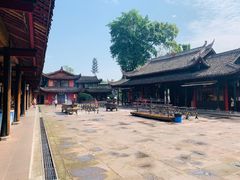-峨眉山报国寺