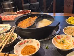 -沸炉重庆老火锅(军事博物馆店)