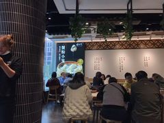 -馋三尺蟹粉小笼(人民广场店)