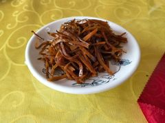 -雪野鱼头大王邢府公老店(雪野湖店)