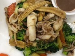 西兰花炒花枝-凤城康记饭店