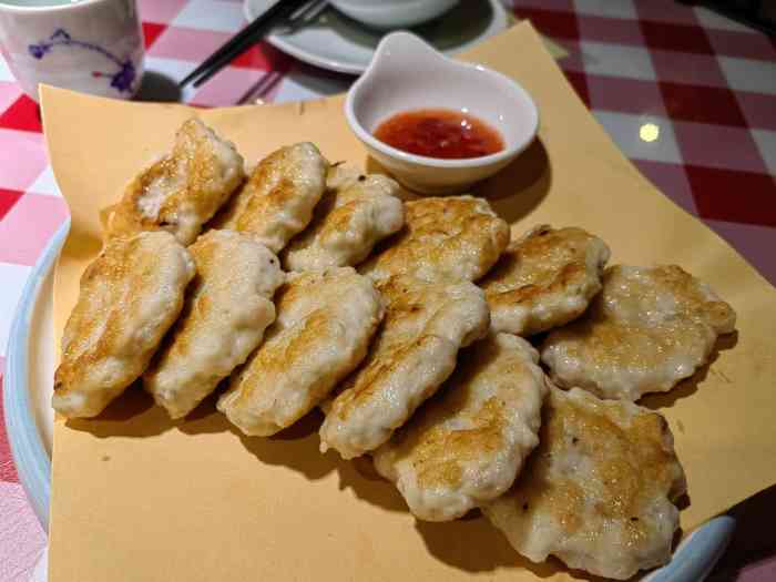 青岛印象饭店-"店就在劲松三路青岛印象山楼底商铺,招牌很.