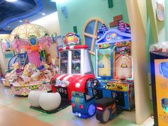 -爱玩嘉年华(龙湖曲江天街店)
