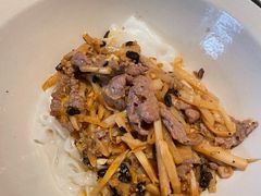 牛肉干拌粉-漆黑觉米粉(三里屯店)