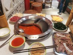 艳红酸辣三拼锅-陈艳红火锅菜·冒菜(簋街店)