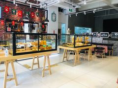 面包甜点陈列柜-熊叔熊婶面包房(团结湖店)