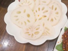 -憨石匠鲜菜土火锅(昆都店)