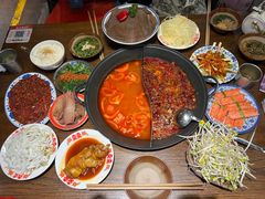 -萍姐火锅·公路夜市(武汉首店)