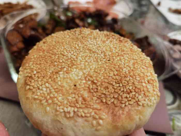 盛亿隆烧饼-"[薄荷]环境:在南北的济齐路上,济南也有.