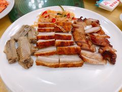 烧猪拼盘-金百门·顺德海鲜酒家(陈村店)