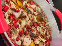 -金鱼盆32年水煮鱼·18秒辣椒炒肉(京西大悦城店)