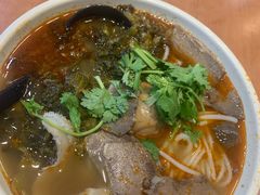 酸菜牛杂米线-老妈米线(港龙店)