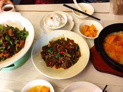 -阿瓦山寨·湘菜现炒·剁椒鱼头王(咸阳总店)
