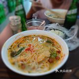 带上汴梁大汤包去吃螺蛳粉