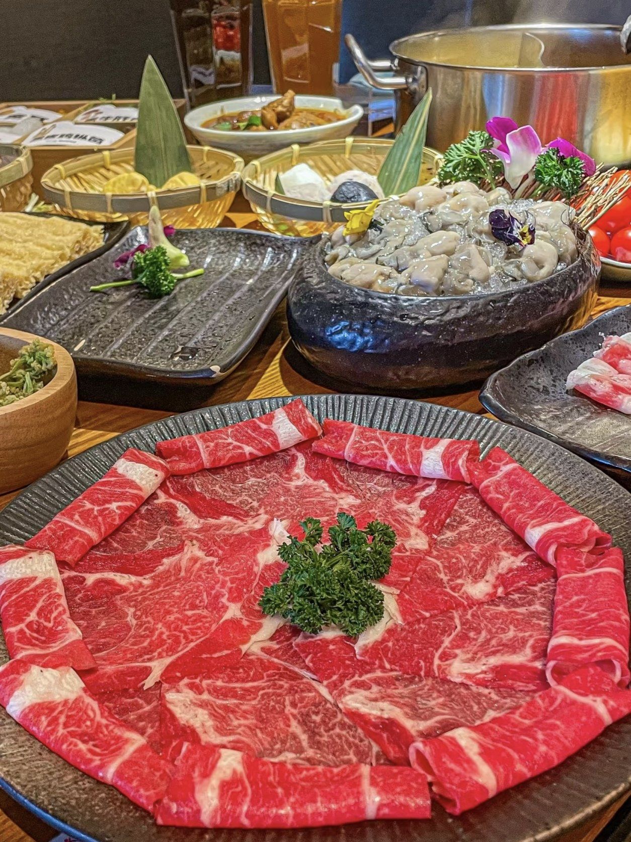 🍲 苏州诚品必吃!地道台湾火锅「熬八年」