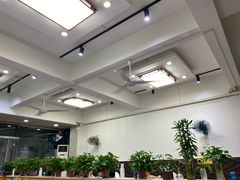 -芳芳餐厅(白沙路店)