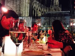 -文艺复兴百货(米兰大教堂广场店)