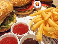 -The Habit Burger Grill 哈比特汉堡(复兴soho店)