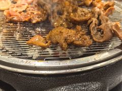 -啊美丽炭火烤肉(滑翔一店)