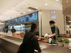 -老乡鸡(上海白玉兰广场店)