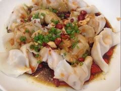 -爆炸头阿姨小四川正宗川味小吃(无任何分店)
