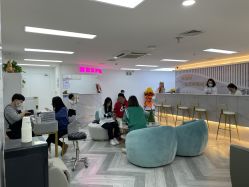 -米娜护肤造型