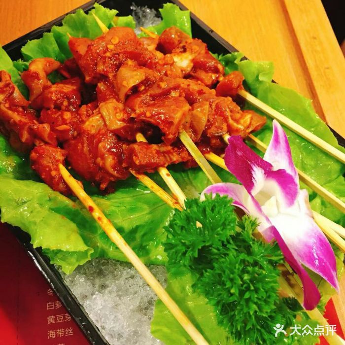 蛙语鲜牛蛙火锅(沙河口店)麻辣小郡肝图片