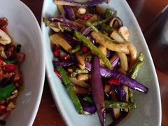 -阿瓦山寨·湘菜现炒·剁椒鱼头王(咸阳总店)