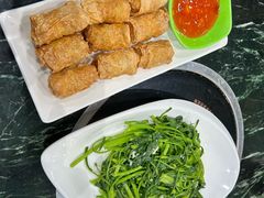 -小海豚•老字号海鲜餐厅(天涯店)