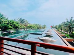 -亚龙湾喜来登·美景台大堂吧