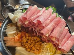 部队锅-MI WU FACTORY米屋美食工厂餐厅(绿地店)