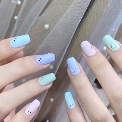-花岐款式专研健康美甲沙龙