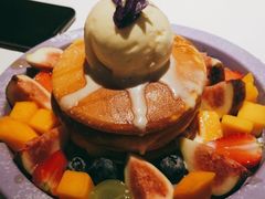 香草浆果松饼-邊渡咖啡