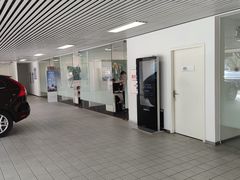 -杭州中沃沃尔沃4S店(滨江区店)
