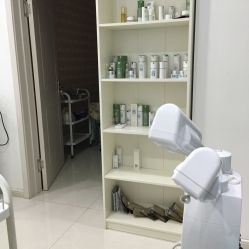 -荟草堂痘肌修护中心